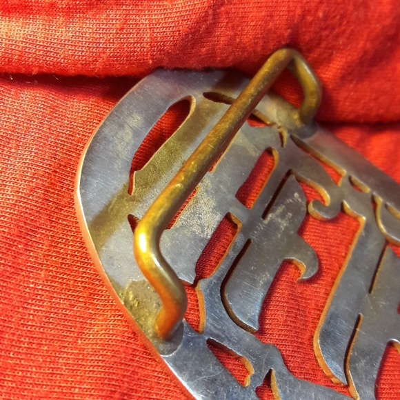 Intricately monogrammed silver handmade belt buck - Picture 4 of 4